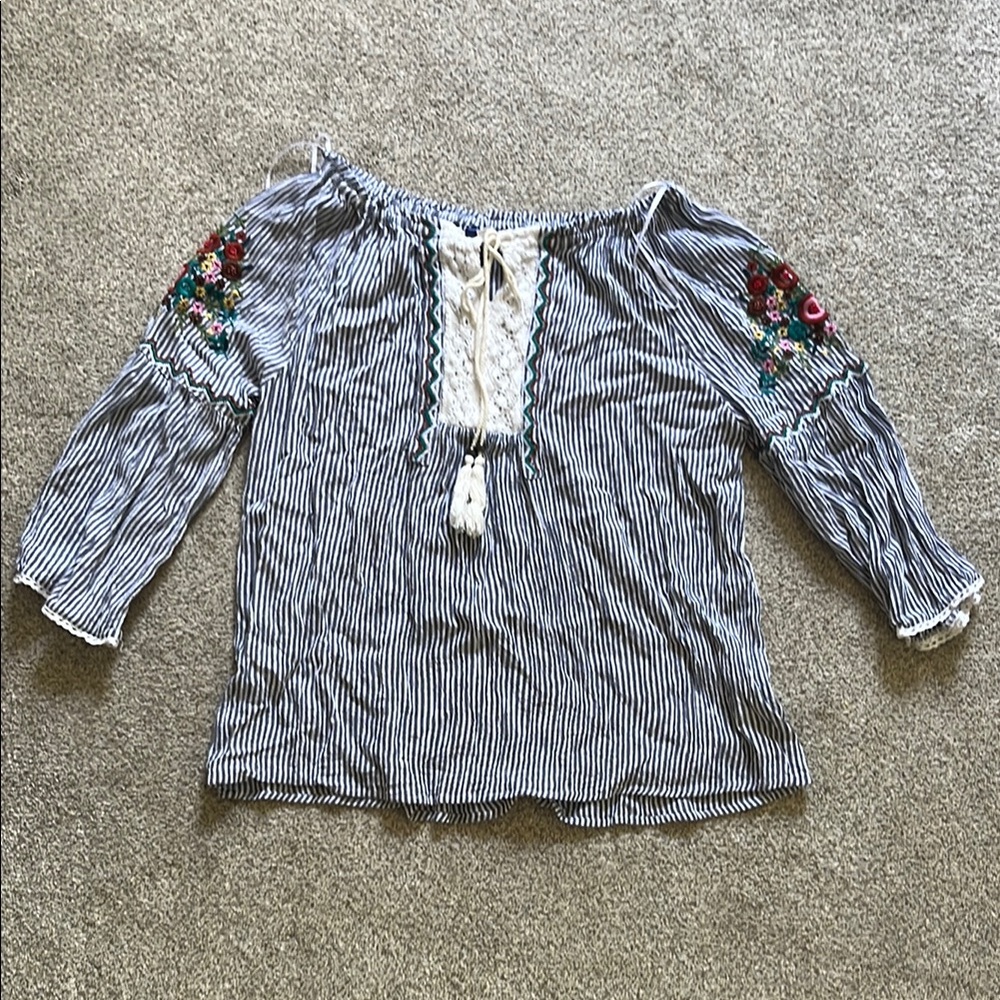 Blue Rain Blue and White Embroidered 3/4 Sleeve Boho Top